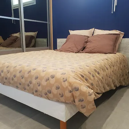 Meuble Au Calme A 1 Minute De La דירה *