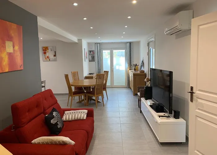 Apartment Meuble Au Calme A 1 Minute De La *