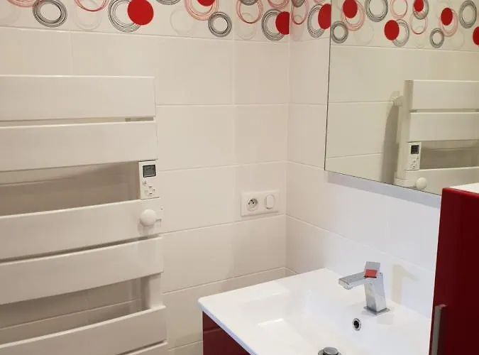 Apartment Meuble Au Calme A 1 Minute De La *